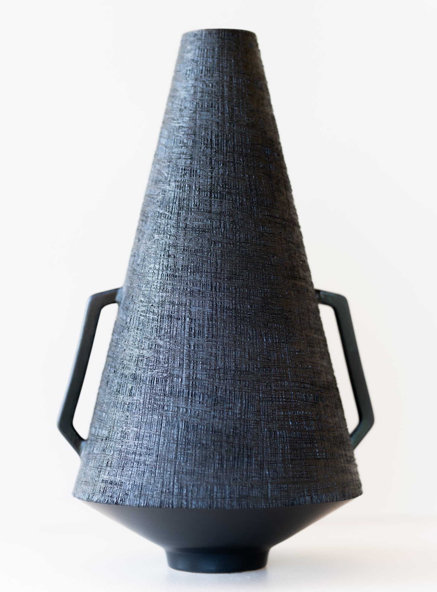 Vase en céramique | Basalte